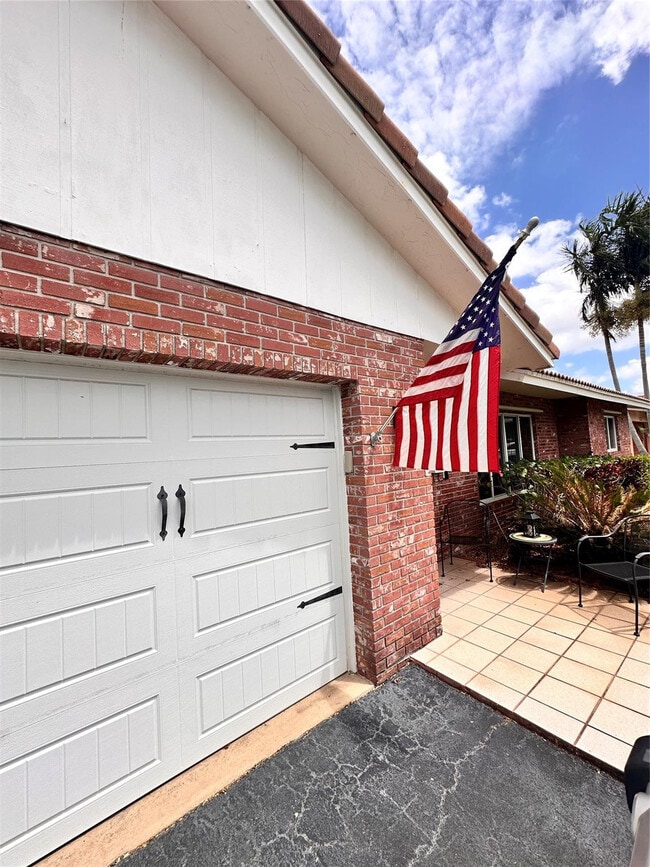 1098 NW 15th Ave