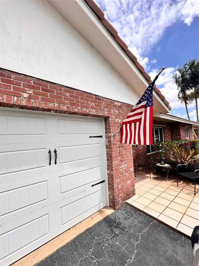Photo - 1098 NW 15th Ave