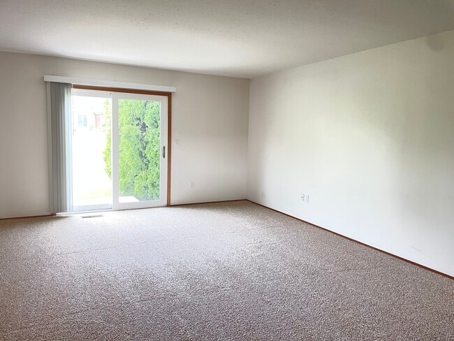 Sala de estar - 5122 Catawba Dr