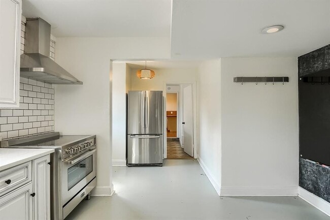 Photo - 1011 Berrywood Dr