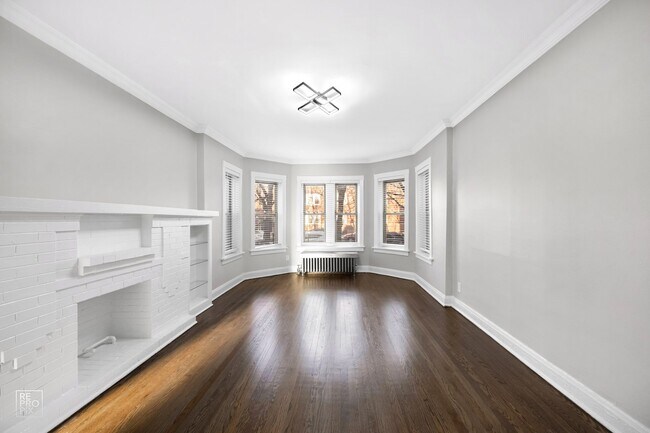 Photo - 647 N Mayfield Ave