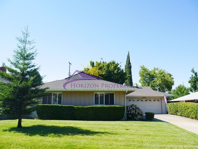 Building Photo - Remodeled 3 Bed 2 Bath 1,215 Sq Ft Citrus Heights Home