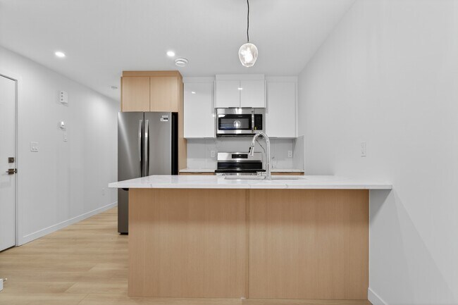 Photo - 12847 103 St NW Unit 4