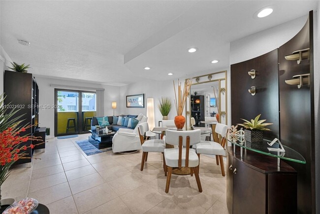 Photo - 1334 Collins Ave Unidad 403