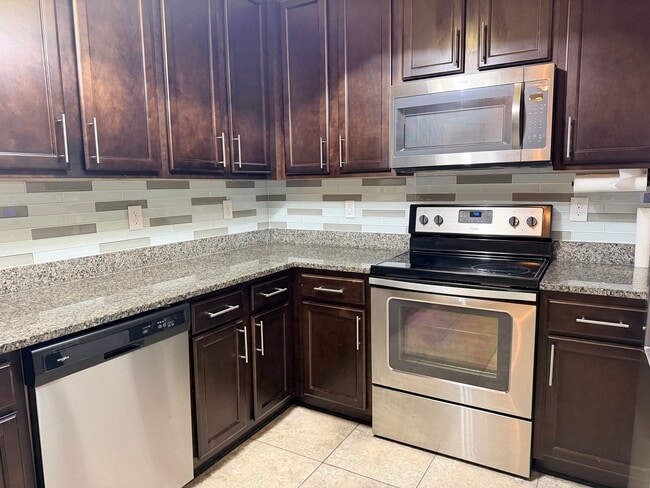 Building Photo - 200 Larkin Place Unit 102