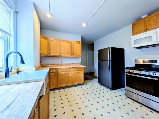 400 Ridge Ave
