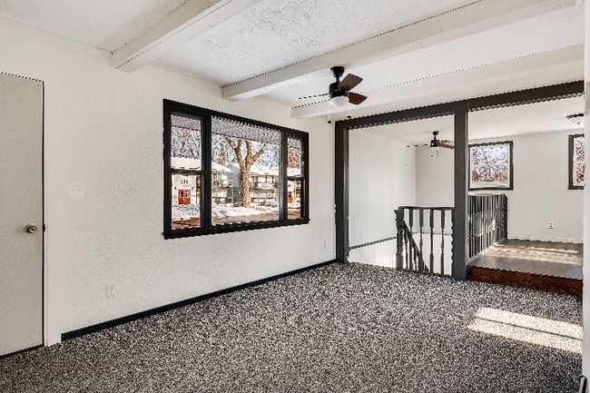 Photo - 731 E Division St