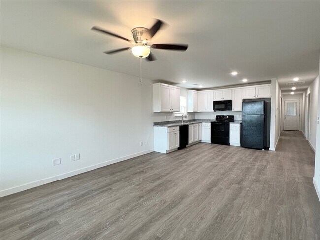 Photo - 6813 NW Toby St