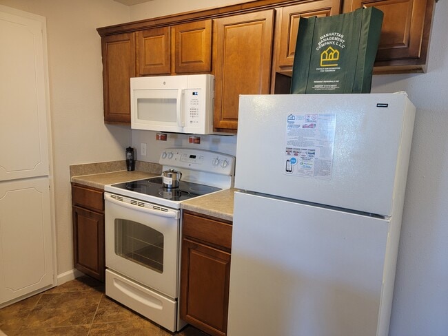 Kitchen (1 Bed with Office)