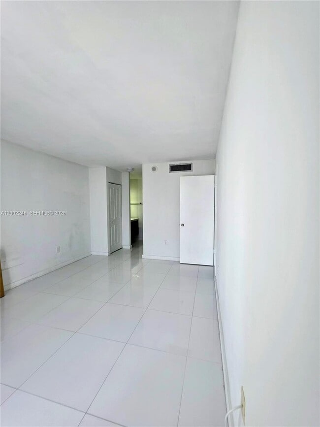 Photo - 1200 NE Miami Gardens Dr Unit 1003W