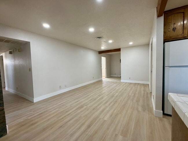 Photo - 408 W Ward Ave