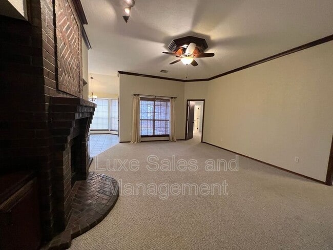 Photo - 3053 SW 92nd St