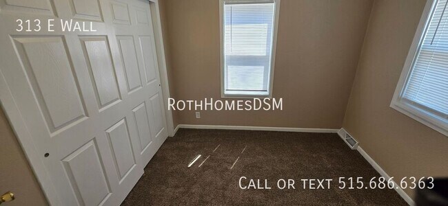 313 E Wall-