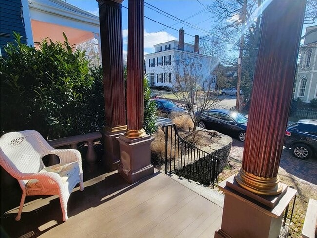 Photo - 92 Pelham St