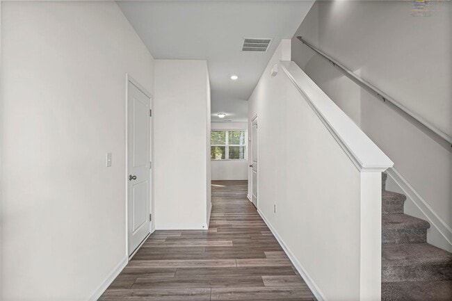 Photo - ***MOVE IN SPECIAL -$500 OF FIRST 2 MONTHS RENT WITH A JANUARY 31ST OR SOONER MOVE IN DATE***Welc...