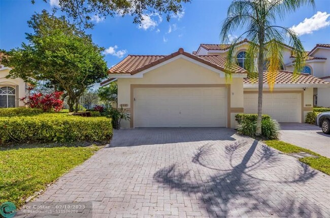 Photo - 608 W Palm Aire Dr Townhome