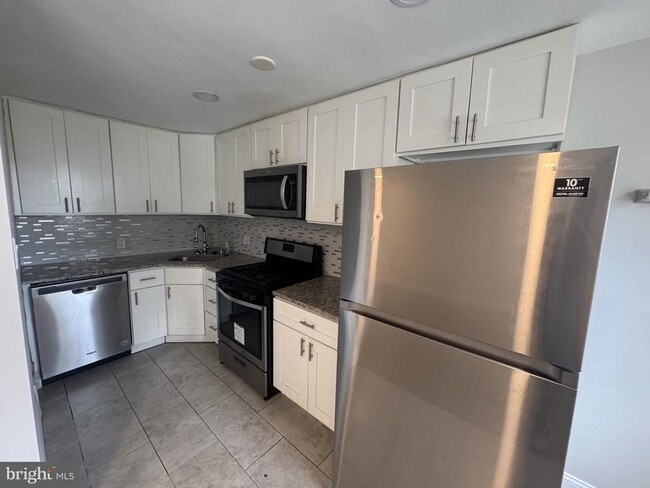 Photo - 216 W Washington Ave