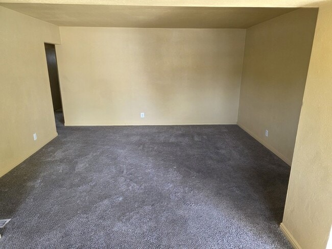 Photo - 5041 S 4420 W