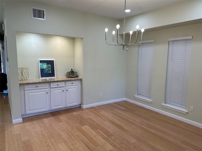 Photo - 9400 Doliver Dr Unit 9