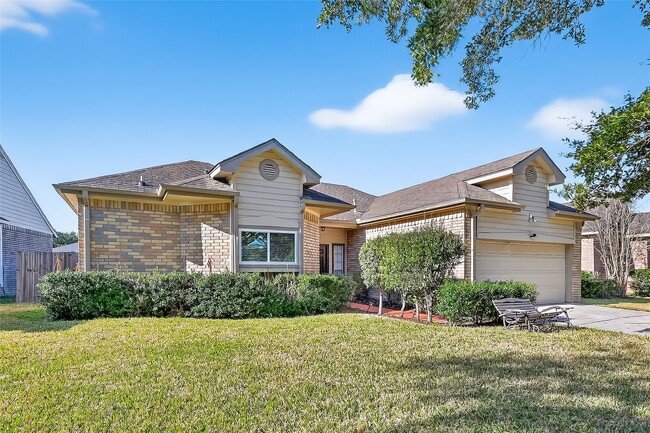 Photo - 3126 Lakefield Way