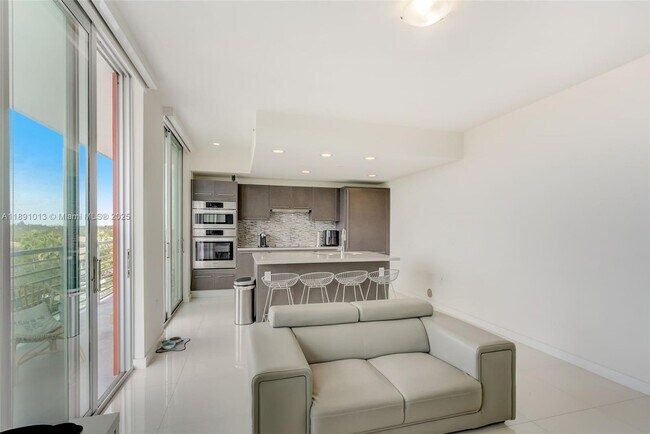 Photo - 7875 NW 107th Ave Unit 516