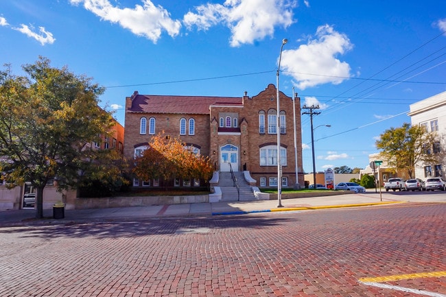 Landmark Apartments - Landmark Apartments