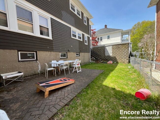 Photo - 285 Foster St Unit 1