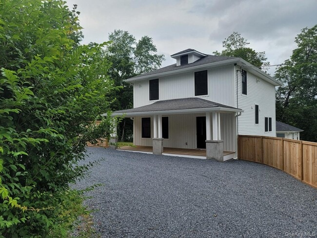Building Photo - 11 Brick Hill Rd Rental