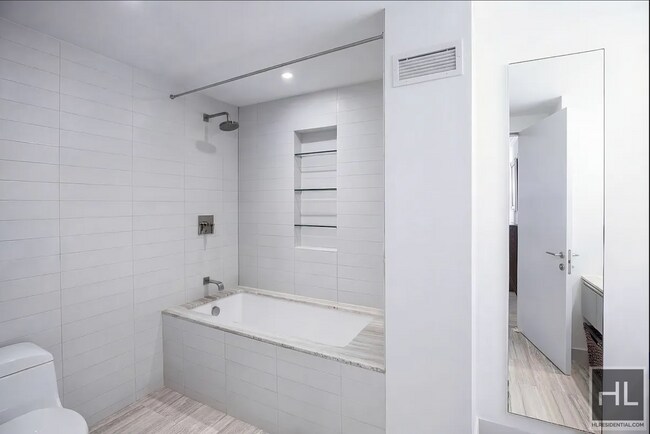 Photo - 322 WEST 57 STREET Unit 47V