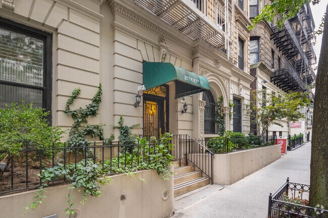 Photo - 203 W 87th St