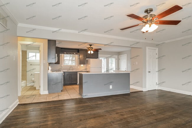 Photo - 118 Martigney Dr