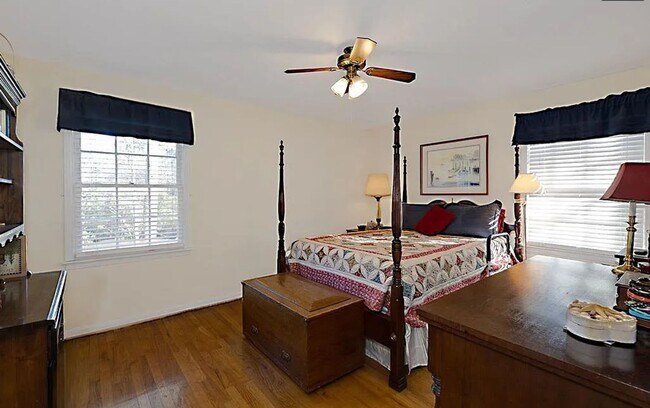 Photo - Hilton Heights - MIDTOWN