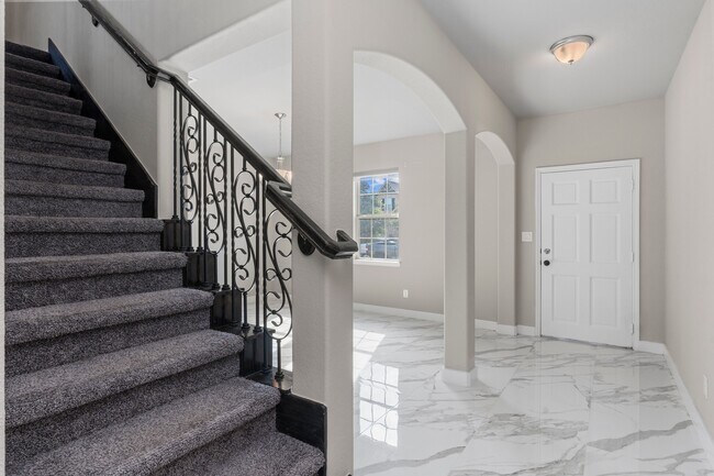 Photo - 6018 Mapleton Meadow Ln