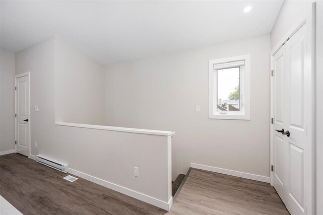 Photo - 120.5 Imperial Ave