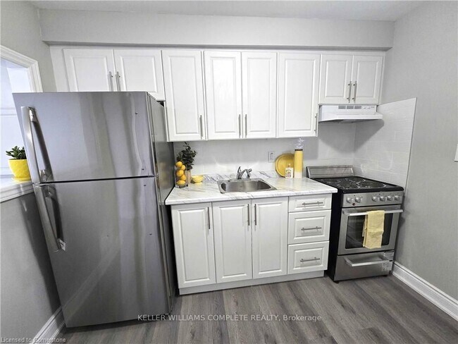 Photo - 300 Balmoral Av N Unité #4