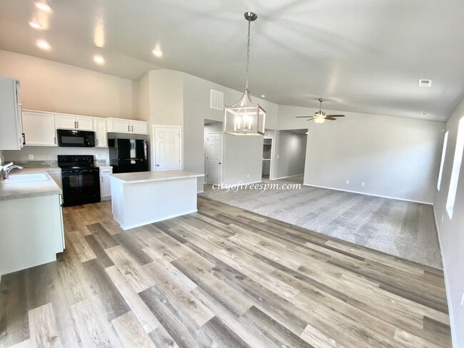 Photo - Beautiful Home in South Nampa