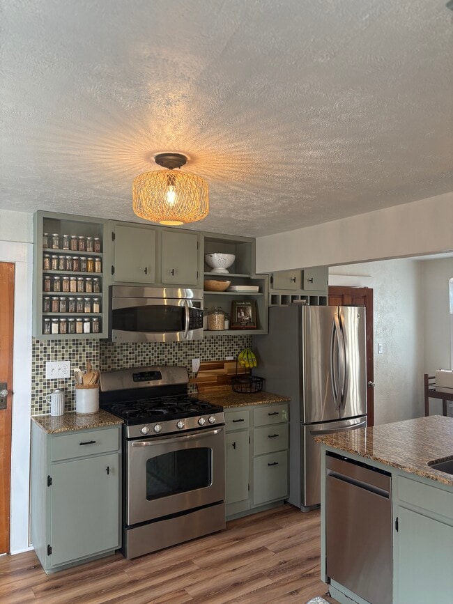 Photo - 1016 E Highland Pl