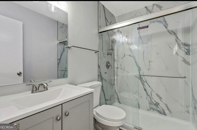 Photo - 8730 Parliament Pl