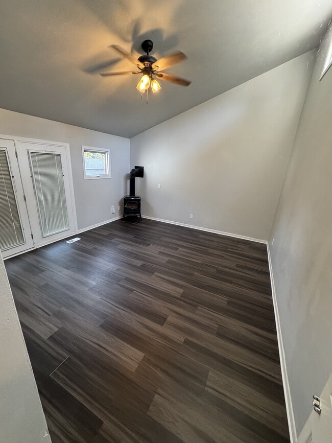 family room / den
