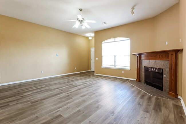 Photo - 2321 Fruitful Dr