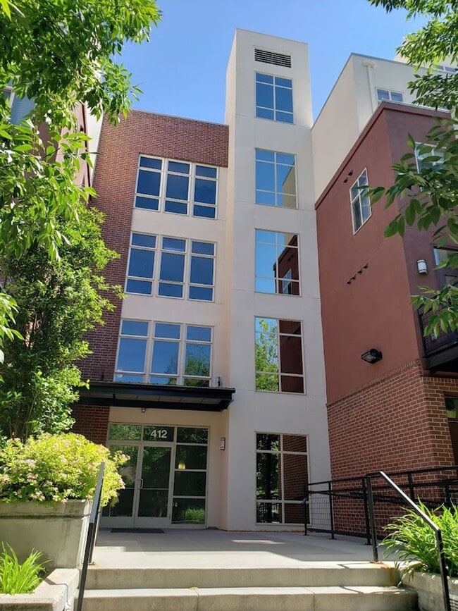 Building Photo - Downtown Boise Condo Living