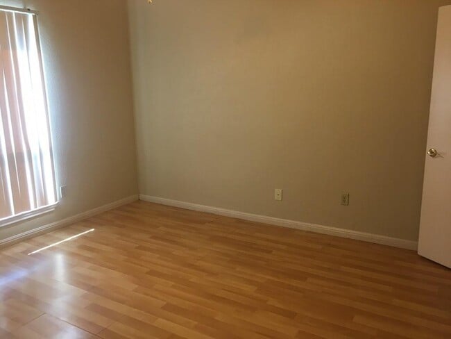 Photo - 114 E 31st St Unit 108