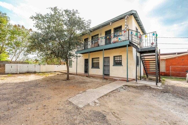 Photo - 311 Matamoros St Unit 1