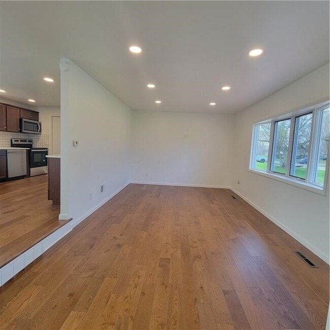 Photo - 47 Crimson Bramble Rd