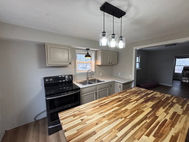 Photo - 668 Sullivan St Unidad A