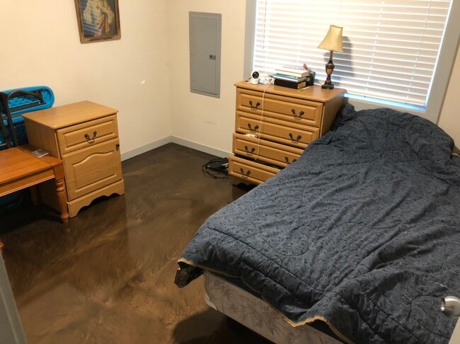 Photo - 1554 Beloit Ave Unit 1554 Beloit Ave