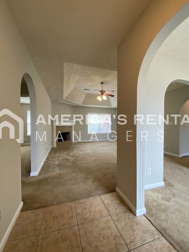 Photo - Home for Rent in Montgomery with Fenced in Backyard!!! New LVP Flooring! View with 48 Hours Notic...