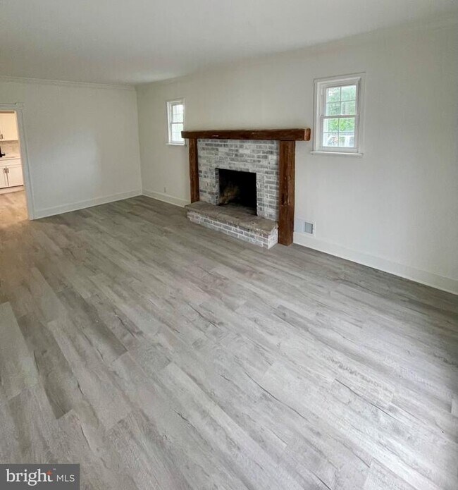 Photo - 471 N Elmwood Rd