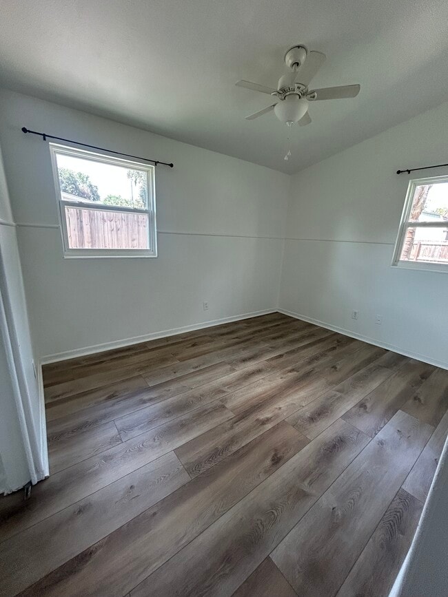 Photo - 2856 Tulip Cir E