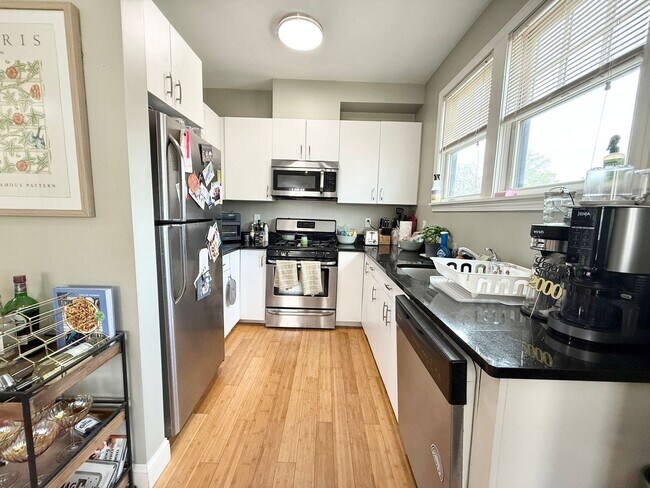 Photo - South Boston 4bed / 2bath available 9/1/2026